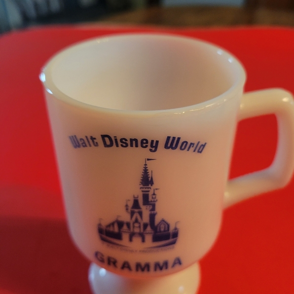 VINTAGE DISNEY MUG - Picture 2 of 4